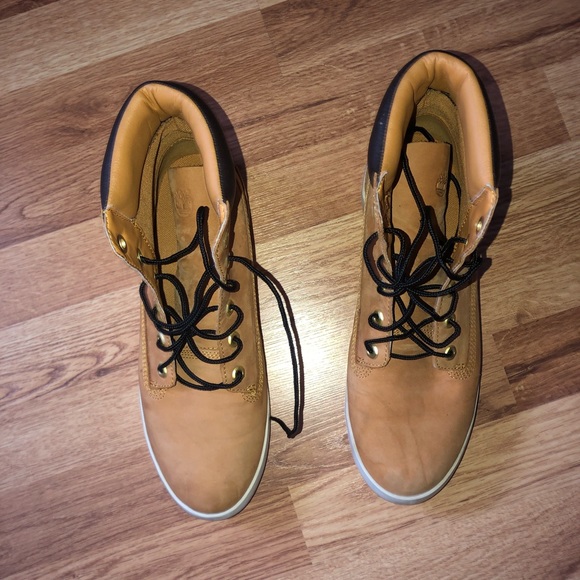 Timberland Boots - Picture 3 of 4